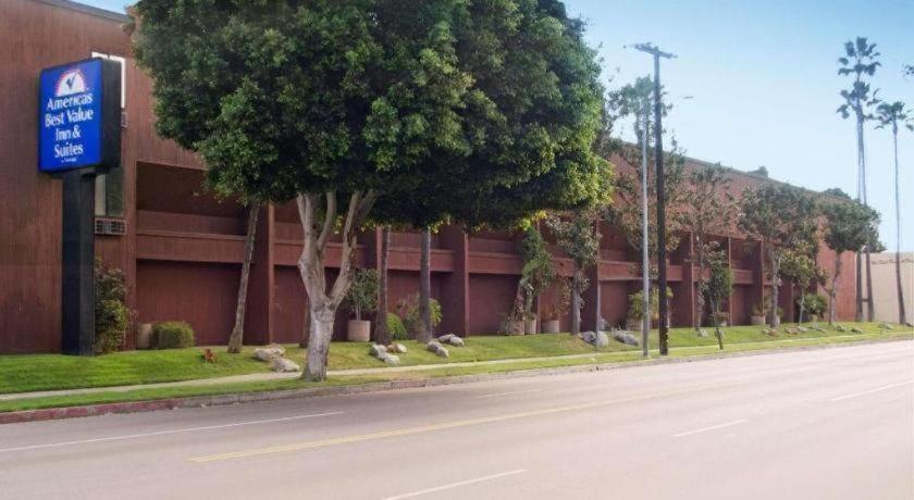 Americas Value & Angeles Downtown Sw *