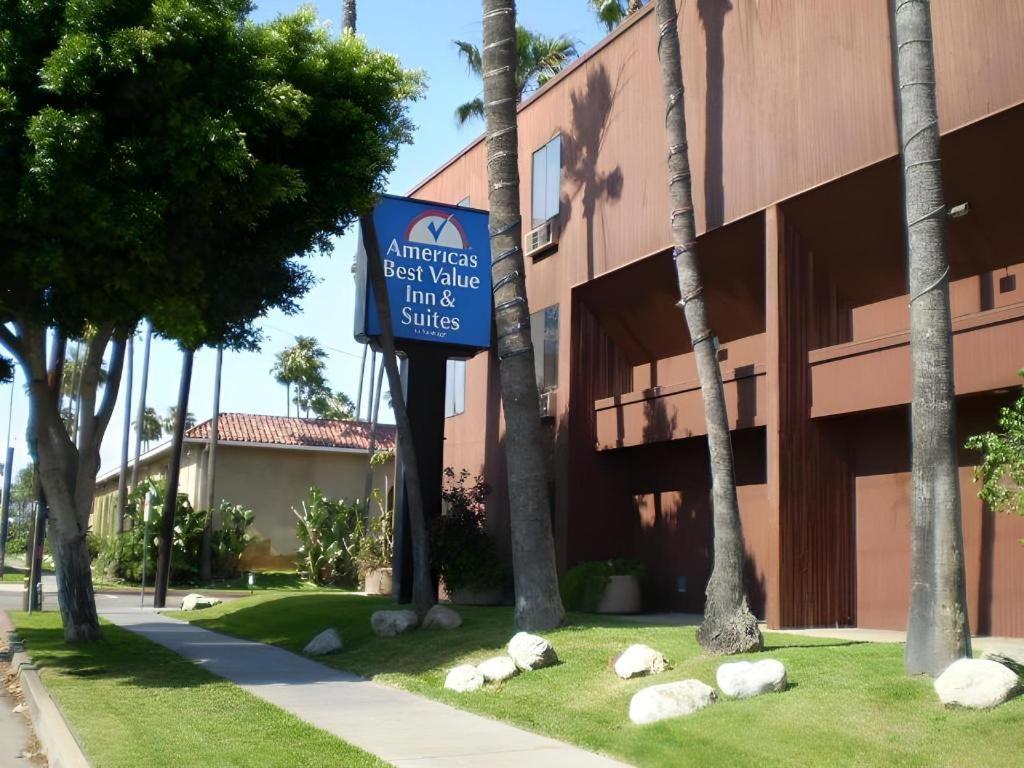 Americas Value & Angeles Downtown Sw Motel *